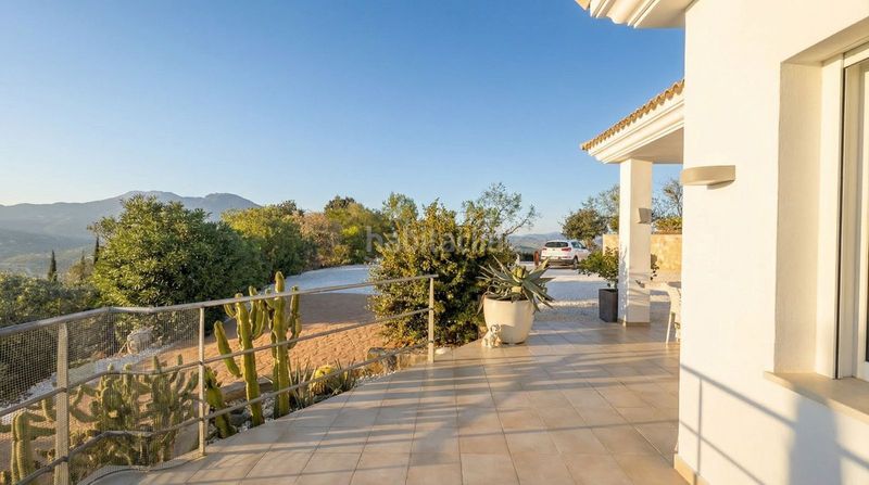 Foto 30520e23-389a-4bdb-88a2-e207a3065715. Xalet amb aparcament piscina a Guaro