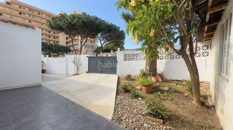 Foto 52e1111f-67ff-49d6-b59b-334fe547dddd. Casa adossada amb aparcament a Calahonda Mijas