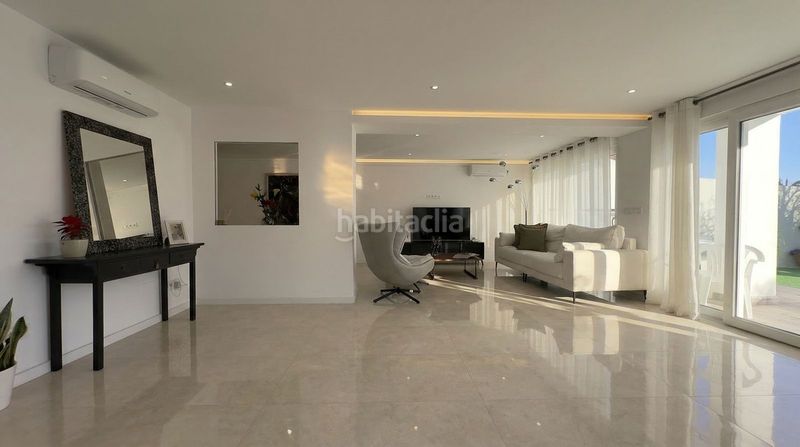 Foto 7bf6a624-a044-4df6-a554-31a954114d49. Casa adossada amb aparcament a Calahonda Mijas