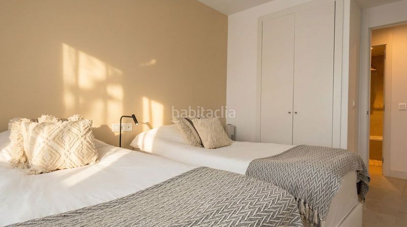 Foto 648742bb-5f3b-4f7d-9d6b-01b28b127a9b. Dúplex amb aparcament piscina a Cabopino - Artola Marbella