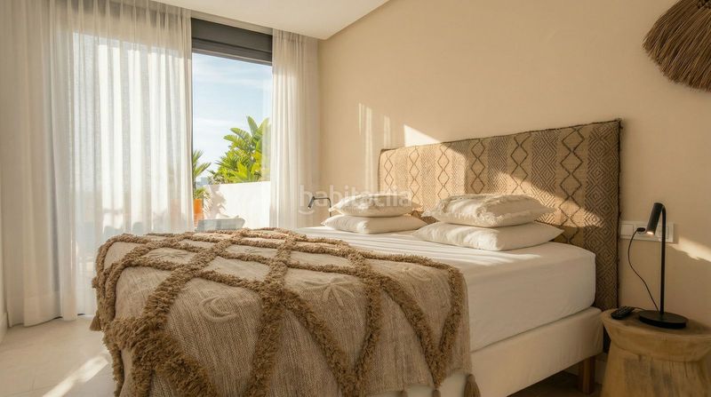 Foto 6e8d5f55-c0ad-40ef-b588-f532aa431e82. Dúplex amb aparcament piscina a Cabopino - Artola Marbella