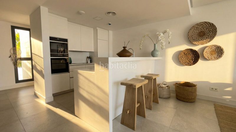 Foto 753c258a-4e7f-4b32-8a90-591d862127c4. Dúplex amb aparcament piscina a Cabopino - Artola Marbella