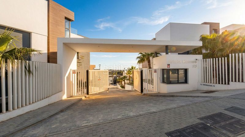 Foto 898816dd-44f7-47e7-bba1-a39b7fc31b4f. Dúplex amb aparcament piscina a Cabopino - Artola Marbella