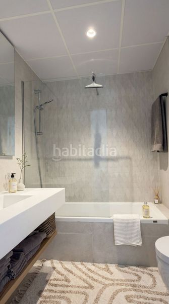 Foto fac1c59c-3abf-40f2-b187-e341944c7996. Dúplex amb aparcament piscina a Cabopino - Artola Marbella