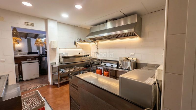 Foto 02d0bf14-dd60-41c7-9147-4ec1e1bd5f38. Local comercial a Coín