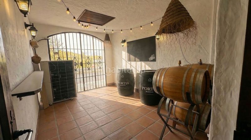 Foto f5b29df7-a414-473e-94a7-bd688a643809. Local comercial a Coín