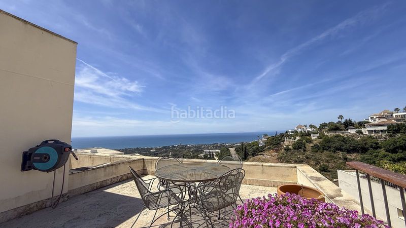 Foto a414c85a-8382-40f9-8d5b-1e738d75aa24. Ático en Alto de los Monteros Marbella