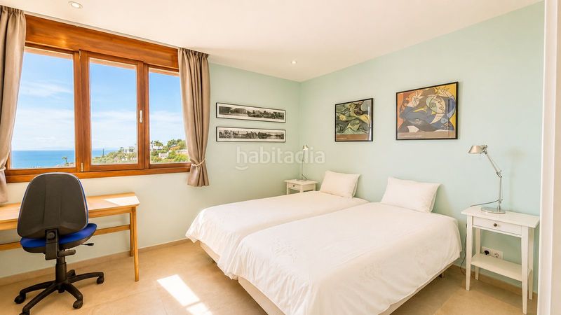 Foto c2bec9b8-84b2-4fb2-bd09-97e1f5690b85. Ático en Alto de los Monteros Marbella