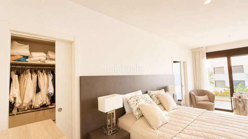 Foto a61d9cb2-5c12-4872-96e5-0049598c7834. Casa adossada amb aparcament piscina a la cala Mijas Mijas