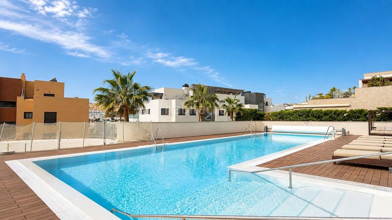 Foto ea0d9609-29ed-4e49-ab20-8a40abed63b2. Casa adossada amb aparcament piscina a la cala Mijas Mijas