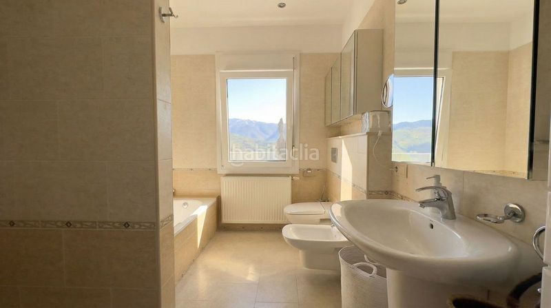 Foto bb60adb4-a1b2-48f1-8475-f652015eb199. Xalet amb aparcament piscina a Guaro