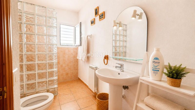 Foto 370faba9-659d-4dd2-a3d9-e6b9de12077a. Casa adossada a Tolox