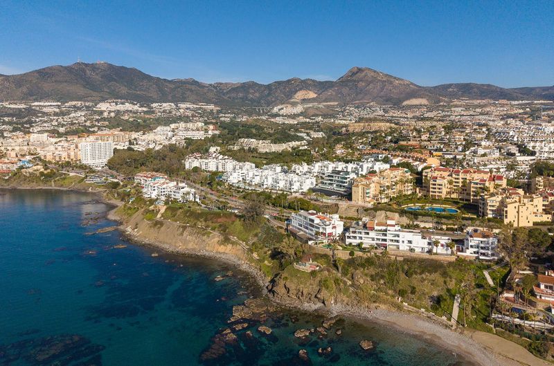 Foto b69ea126-4263-45c6-acda-7f21a4ad3a53. Àtic amb aparcament piscina a Hacienda Torrequebrada Benalmádena