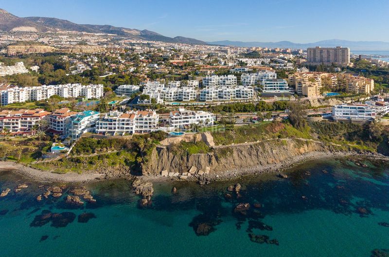 Foto c4f0070d-f6d3-4a1f-a140-0328463c1e0b. Àtic amb aparcament piscina a Hacienda Torrequebrada Benalmádena