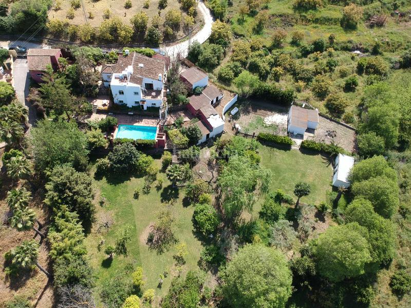 Foto 254caddd-8abc-494a-a8de-b09567cbd714. Casale con parcheggio piscina in Centro Alhaurín el Grande