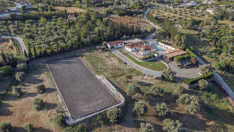 Foto 441724b3-559f-480f-bc40-5468ec037794. Mas avec parking piscine dans Coín