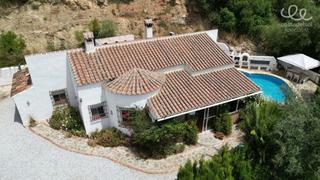 Country house in Comares