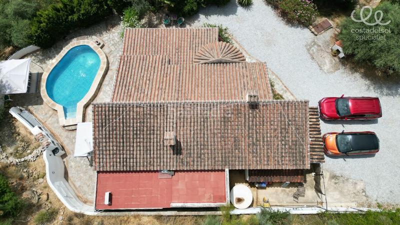Foto 6e8bd54e-8dc8-461d-b4e5-e64765f965c3. Masia amb aparcament piscina a Comares