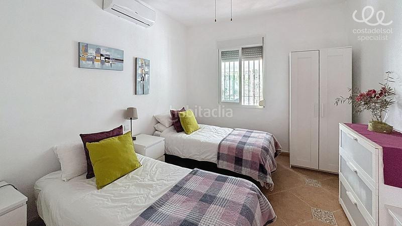 Foto b8eeaf4d-487e-48e8-88c3-7a3ac2ba3ab9. Masia amb aparcament piscina a Comares