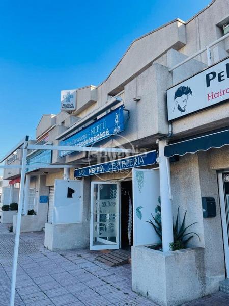 Foto 096e7a89-b9d8-43e8-b2cb-0179709c0549. Local comercial local+vivienda en av. principal en Miami Platja