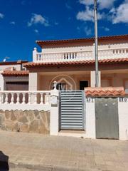 Casa aparellada  Avinguda valència. Chalet adosado en miami platja