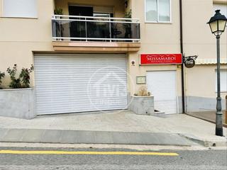 Rent Car parking  Carrer del vial. Doble plaza de parking - tivissa