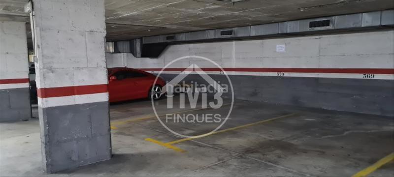 Foto ea78b78a-e8c1-42c6-89dd-ed4b1eea1125. Parking coche en Sant Joan-TV3 Sant Joan Despí