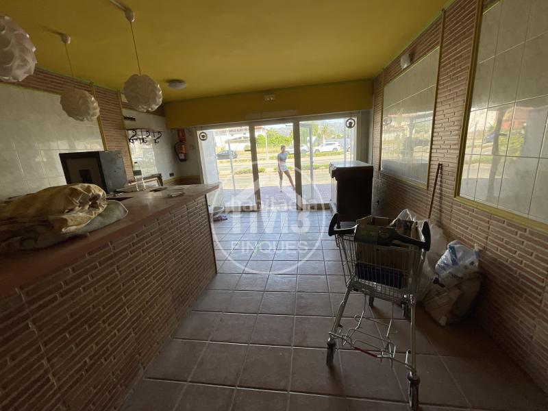 Foto 4356bcb3-e736-4193-8cbc-391f9aaf936d. Local comercial a Passeig Marítim Miami Platja