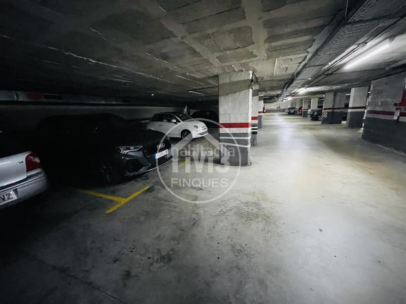 Foto 3418ab7d-32f4-47cc-99a2-3380db862f05. Autoparkplatz in Sant Joan-TV3 Sant Joan Despí