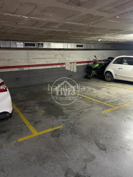 Foto 280ba904-6523-4ab9-8cc7-32a7e973518e. Parking voiture dans Sant Joan-TV3 Sant Joan Despí