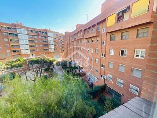 Piso  Carrer d'antoni gaudí. Piso en sant joan despí