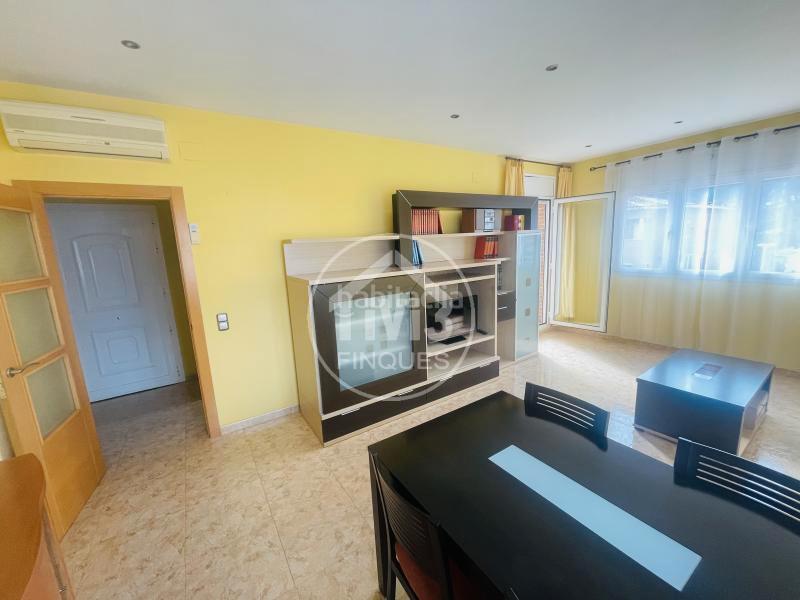 Foto 7bca6efc-e08a-4bea-83cd-015db94ae0e2. Apartamento  en Centre Miami Platja