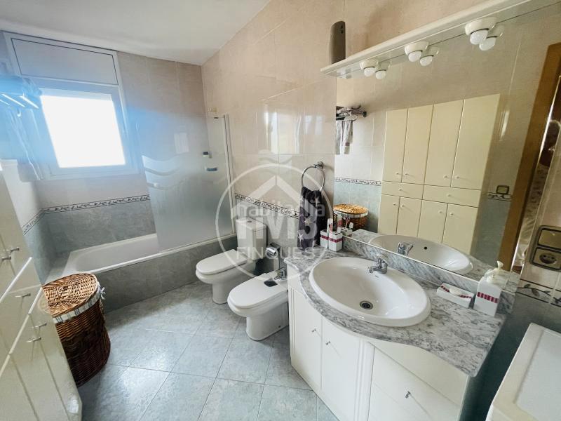 Foto c949268c-0733-47ec-ac96-f39076c99947. Apartamento  en Centre Miami Platja