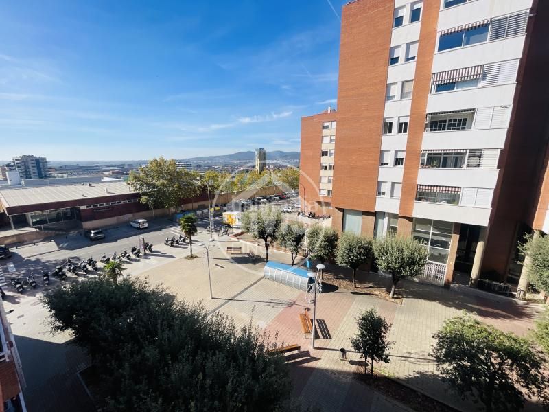 Foto 4e3f53bb-baf0-4055-a2ba-7fa5e324d3cb. Pis amb calefacció aparcament a Sant Joan-TV3 Sant Joan Despí