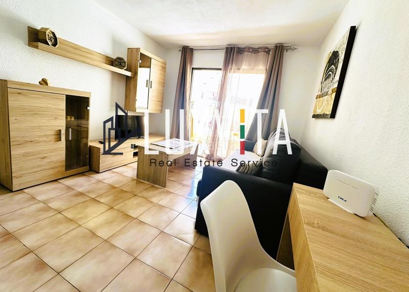 Foto 11b5efd3-f59a-46bd-a43a-3fc884d281ac. Apartament amb piscina a Los Cristianos Arona