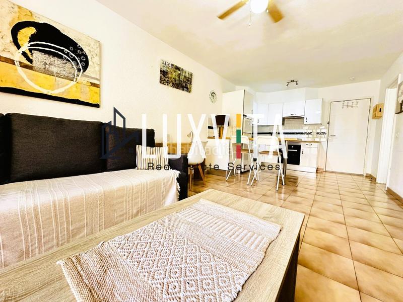 Foto a83170a3-a1e9-408d-859a-ce470e4e5a17. Apartament amb piscina a Los Cristianos Arona