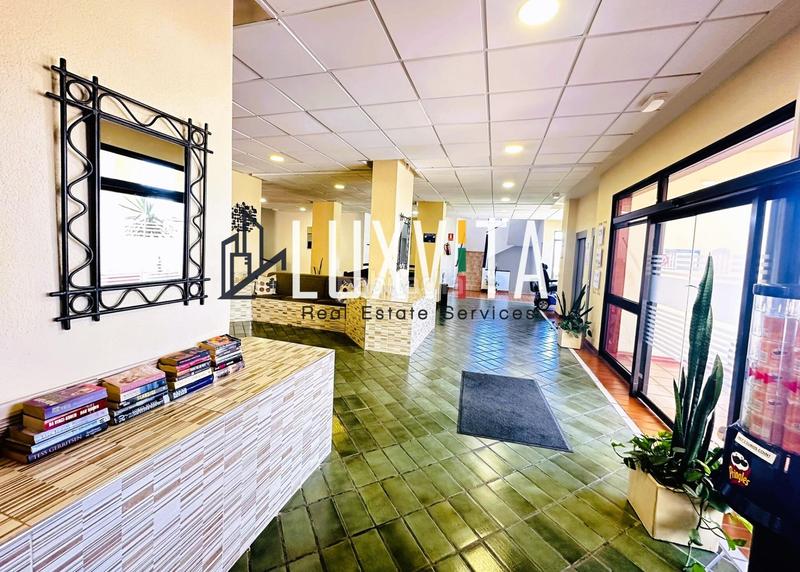 Foto fe8ff580-506b-4b25-b38d-61181cd1649b. Apartament amb piscina a Los Cristianos Arona