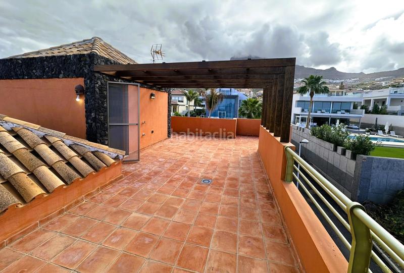 Foto b4149335-b8df-41d9-8b28-659e0cd5f982. Xalet amb calefacció aparcament piscina a Playa Fañabé Alto Adeje