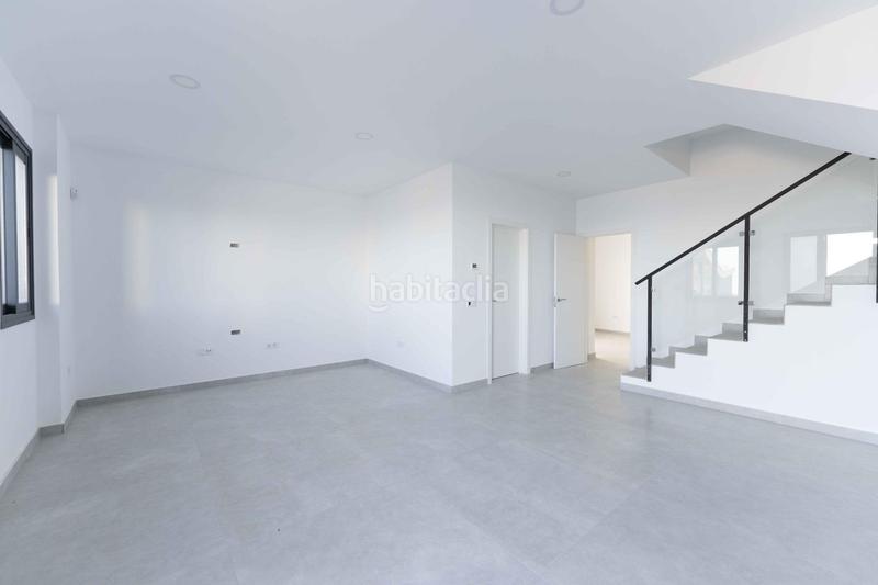 Foto b9b77f79-3a1a-4a07-8567-b46be2cdf04c. Casa adossada amb aparcament a San Miguel San Miguel de Abona