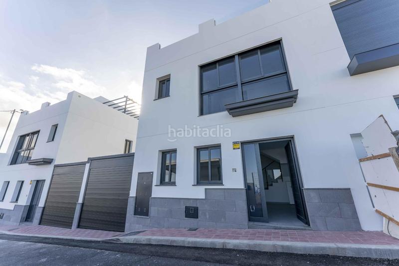 Foto c0a06b2c-ffe4-4495-beef-eabc3259efac. Casa adossada amb aparcament a San Miguel San Miguel de Abona