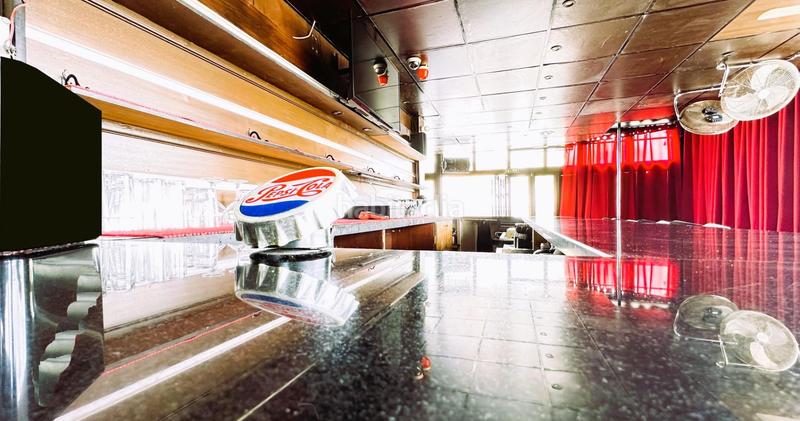 Foto 1361f9ae-2c38-4be5-983d-380aabe04c3f. Locale commerciale in avenida de rafael puig lluvina 3 in Arona