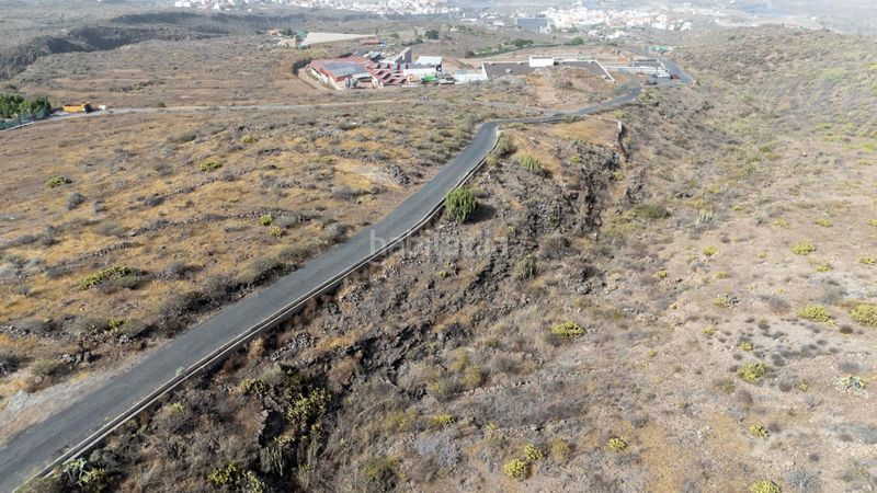 Foto da68aaab-d5bd-43bb-a520-63bd9d3ece12. Finca rústica a camino era alta 68 a Tijoco Bajo Adeje