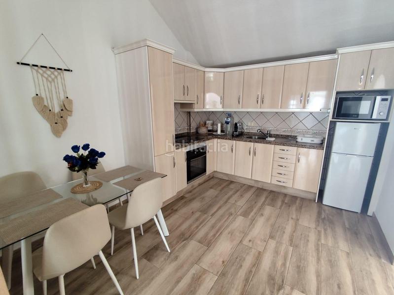 Foto 36372793-eca0-4df5-a80f-8c28bbeb7fa2. Apartamento en calle rodeo 9 encantador apartamento en Los Cristianos con licencia vacacional ideal para inversión en Arona