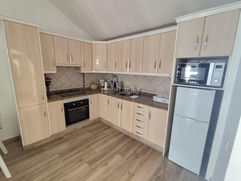 Foto ae08240d-3a56-4727-942f-e0670e89f4ca. Apartamento en calle rodeo 9 encantador apartamento en Los Cristianos con licencia vacacional ideal para inversión en Arona