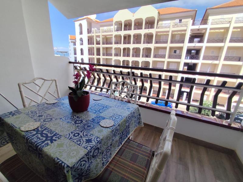 Foto f1965895-3c43-4a40-bcff-93ccf5f4d9a0. Apartamento en calle rodeo 9 encantador apartamento en Los Cristianos con licencia vacacional ideal para inversión en Arona