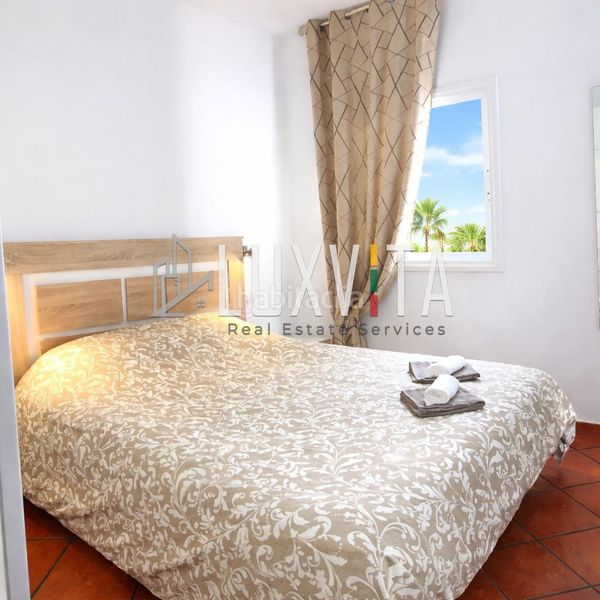 Foto 31c8deda-1a22-4b40-835c-0f2835296511. Apartament amb aparcament piscina a Costa del Silencio Arona