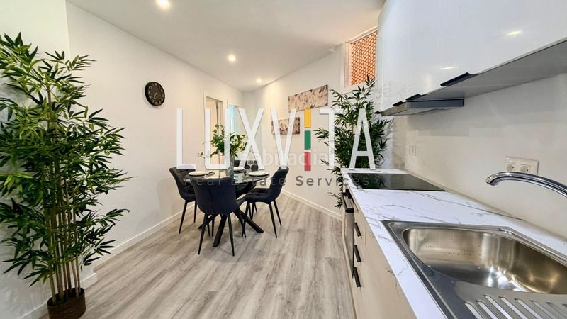 Foto c9d6c32a-67a0-40fd-bcd4-34a990d494ff. Apartament amb piscina a Los Cristianos Arona