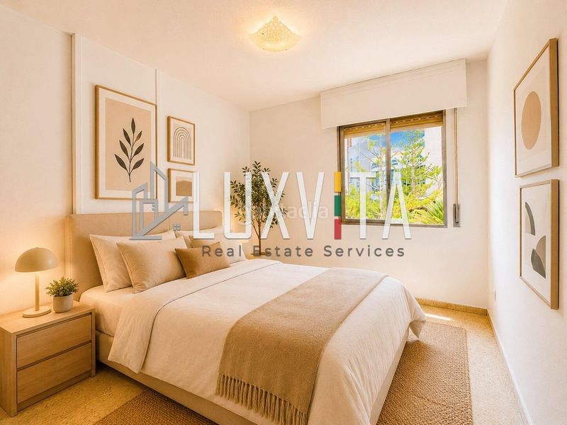Foto 76e64fbb-5673-41fa-8dc2-77fe6cdab3a5. Apartament amb aparcament piscina a Los Cristianos Arona