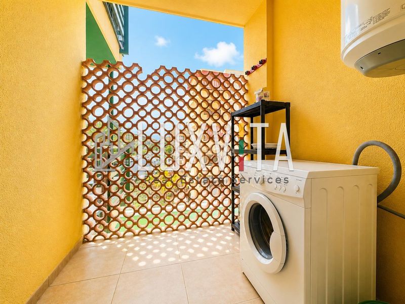 Foto a6e4e362-76e1-453b-bf44-68f1b84f68d2. Apartament amb aparcament piscina a Los Cristianos Arona