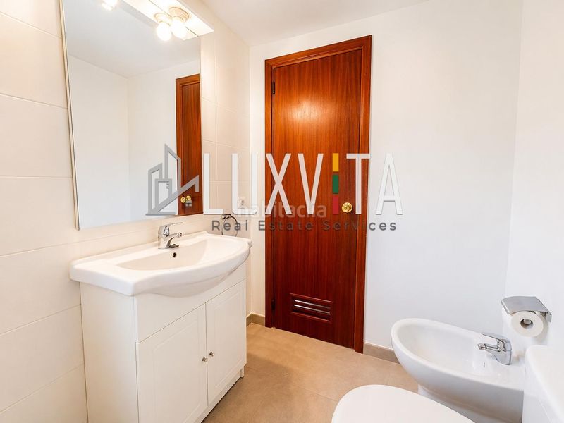 Foto b8ee30d5-152a-4c6d-acf9-8766bc5a09d8. Apartament amb aparcament piscina a Los Cristianos Arona